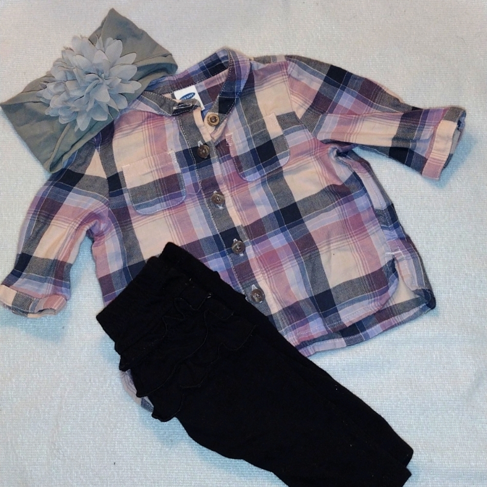 0-3 month flannel with leggings and flower headband.